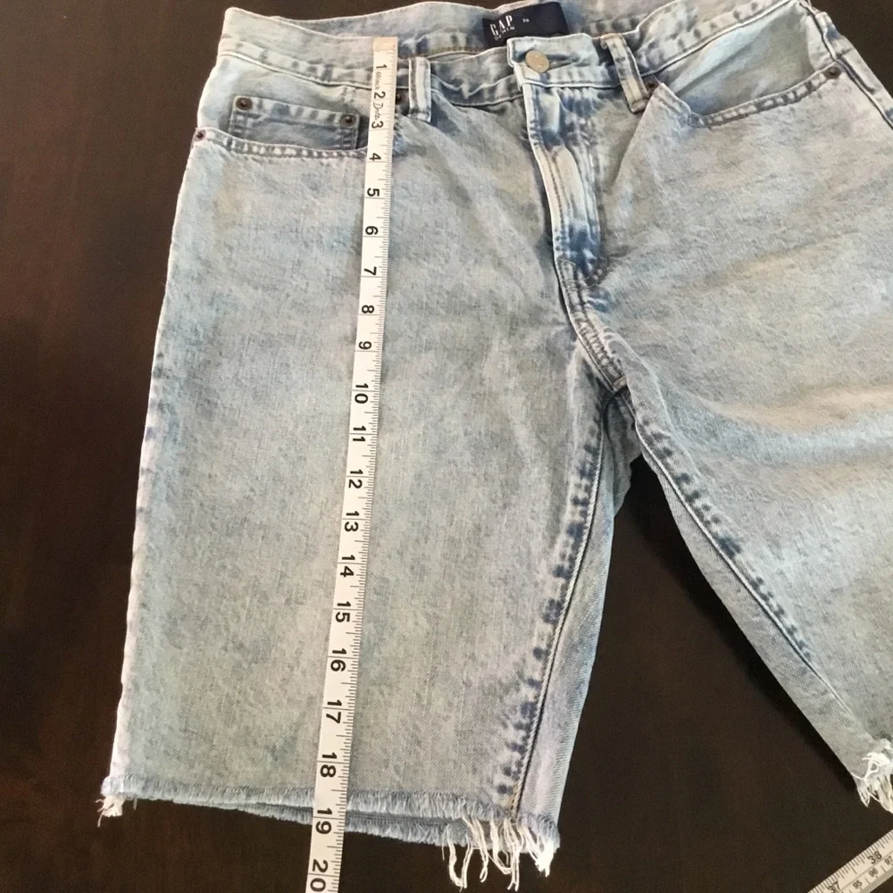 GAP Mid Rise Blue Jean Shorts with Raw Hem and Vintage Look